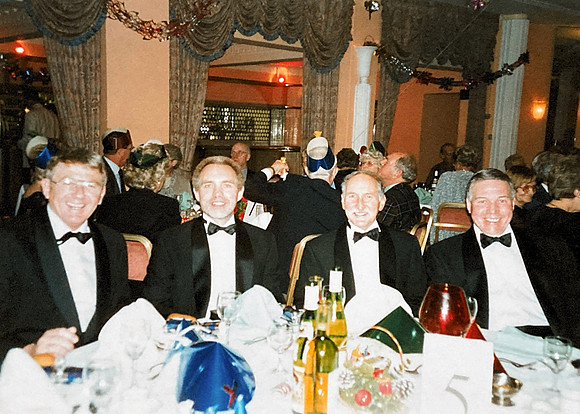 IMG_DJ_Cheers2